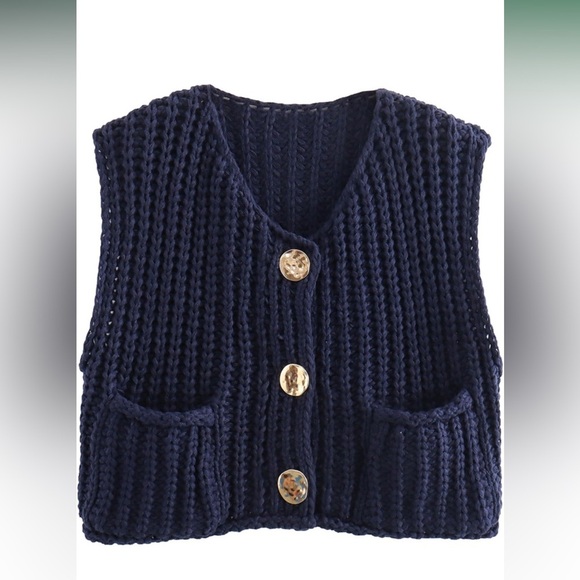 Chunky Knit Black Sweater Vest - Picture 2 of 7